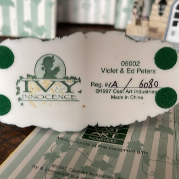 Ivy & Innocence Chapter 1 Parker’s Bed & Breakfast 4 pc - Picture 8 of 15